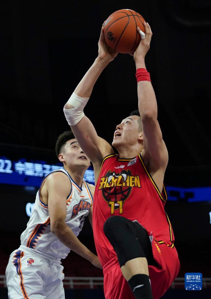  上海久事双外援合璧击败深圳马可波罗