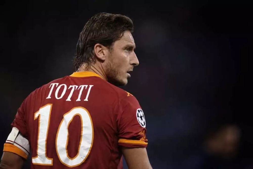  蒂姆红土演绎传奇，连克巨头问鼎罗马