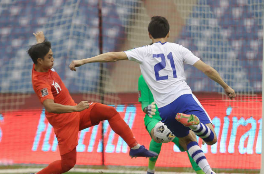  国足世预赛力克劲旅，晋级希望重燃  