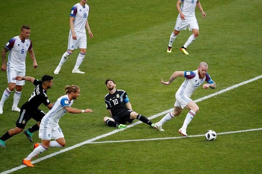  金靴之争进入白热化，射手榜前三胶着